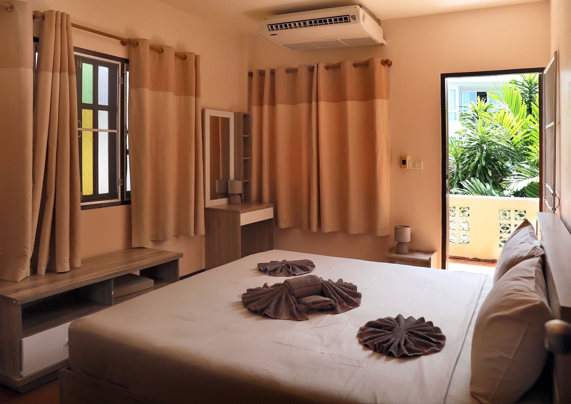 Villa Kamala Beach Buitenkant foto